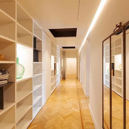 Designer Luxury On Place Garibaldi Nice